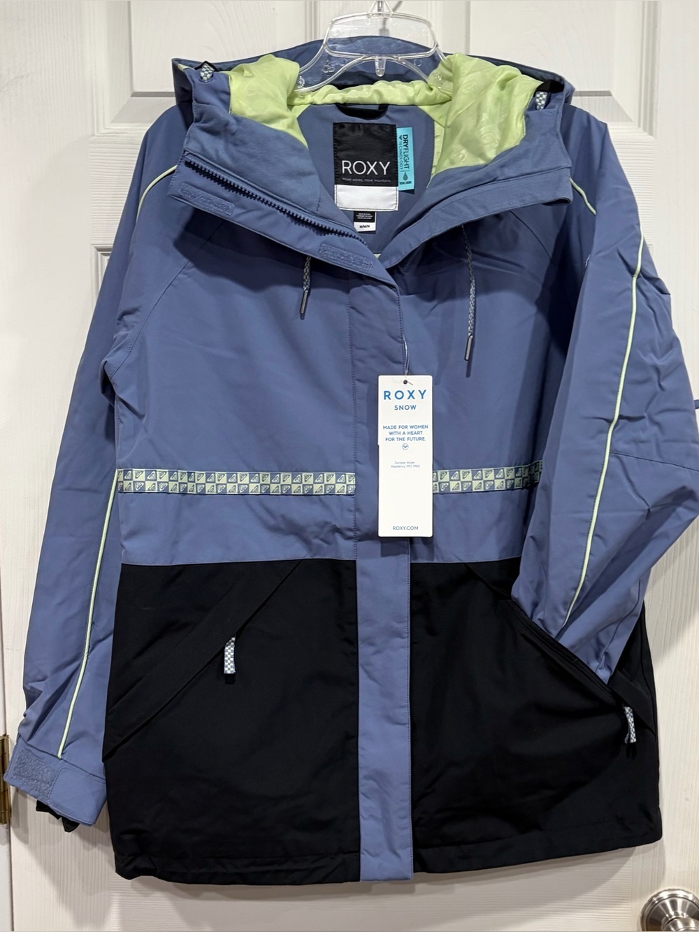 Roxy Women's Medium Highridge Hooded Snowboard Jacket Insulated Blue Black NWT
